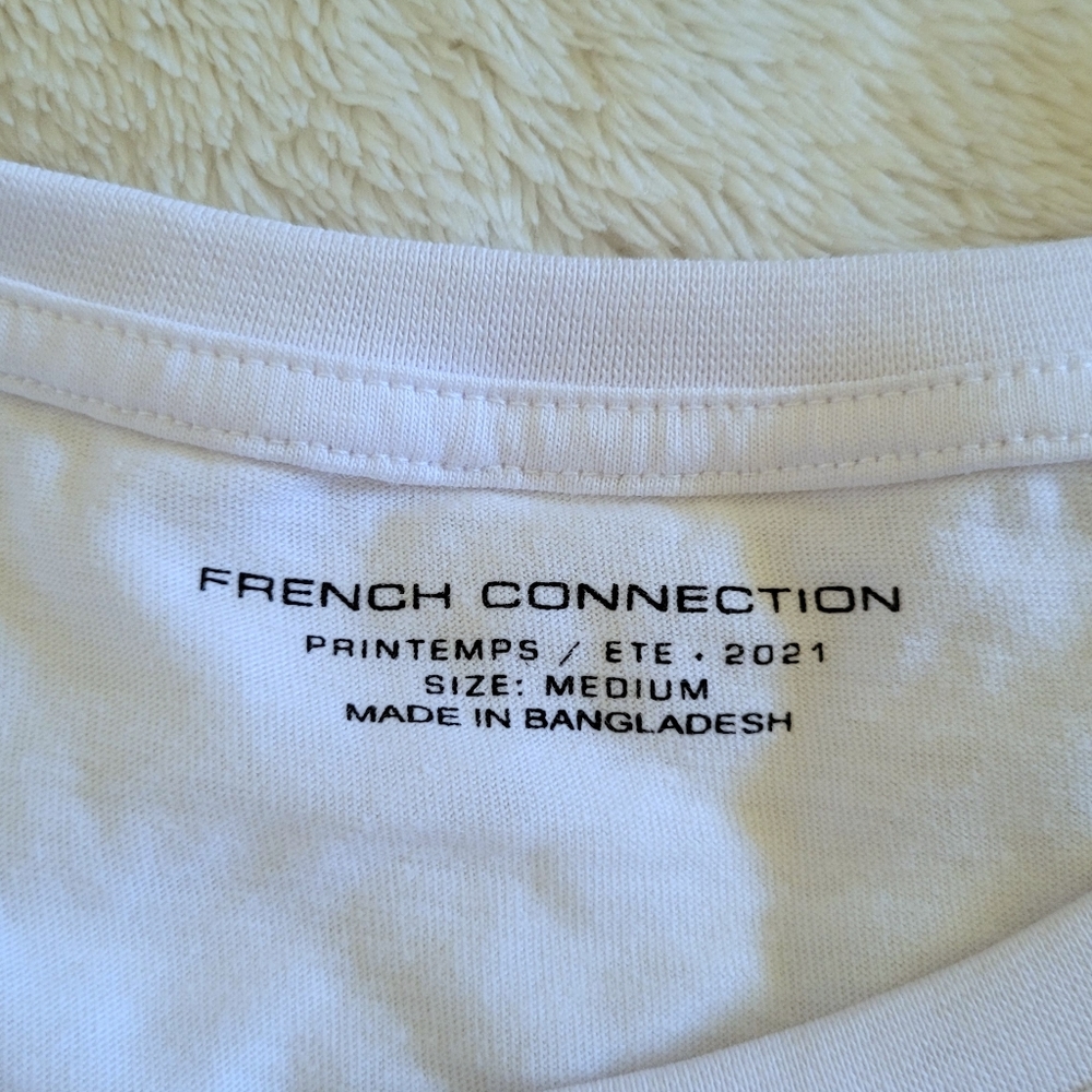 French🇫🇷 Connection "Amour"♥️ Tee - NWT - Picture 5 of 11
